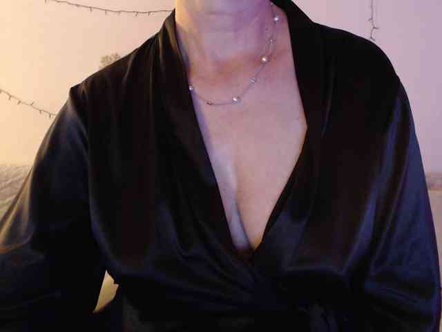goodSnowQueen webcam