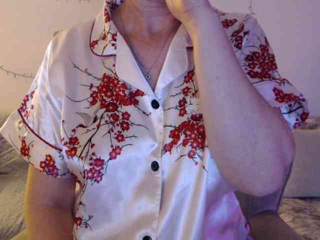 goodSnowQueen webcam