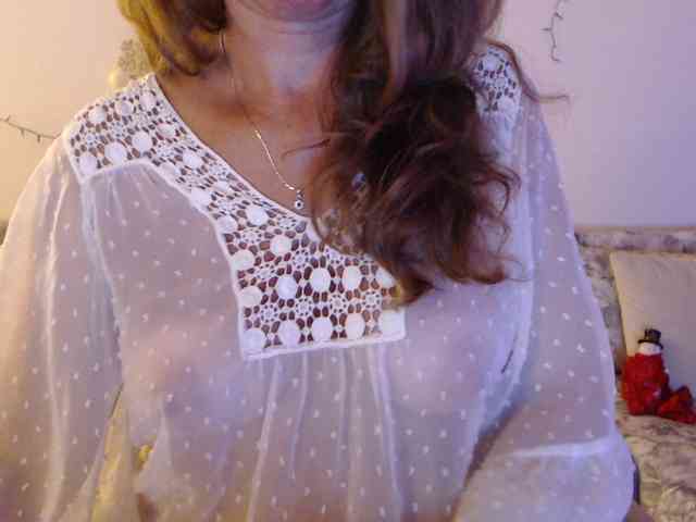 goodSnowQueen webcam