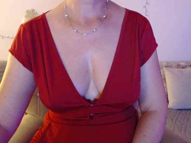 goodSnowQueen webcam