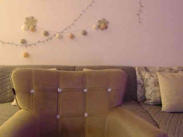 goodSnowQueen webcam