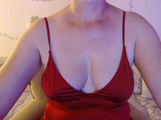 goodSnowQueen webcam