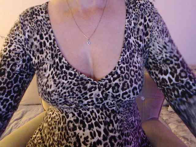 goodSnowQueen webcam