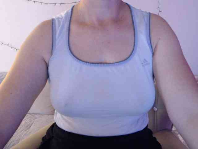 goodSnowQueen webcam
