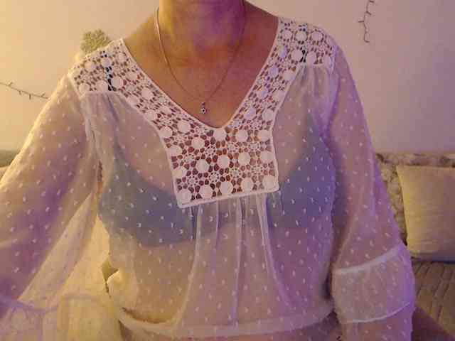 goodSnowQueen webcam