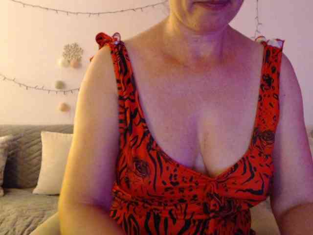 goodSnowQueen webcam