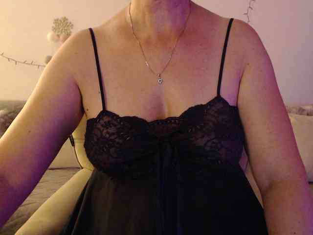 goodSnowQueen webcam