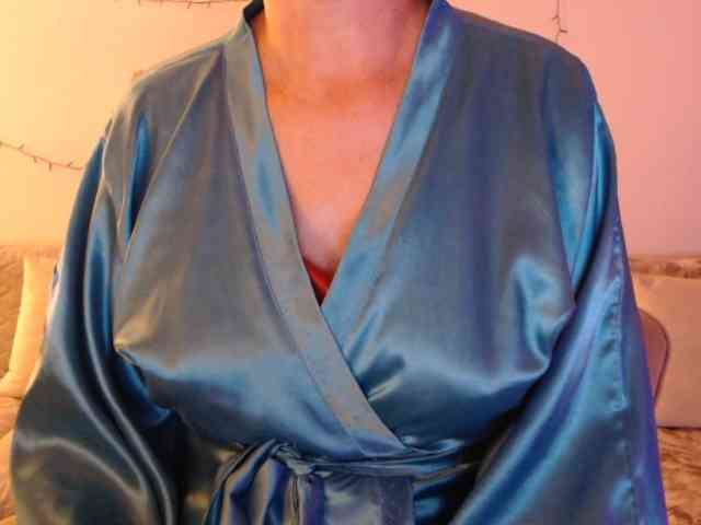 goodSnowQueen webcam