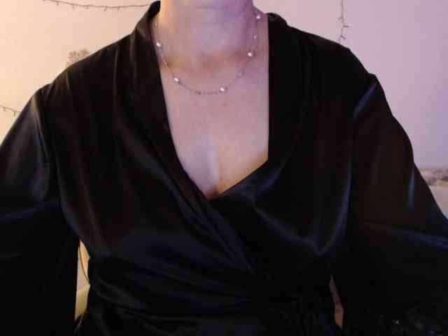 goodSnowQueen webcam