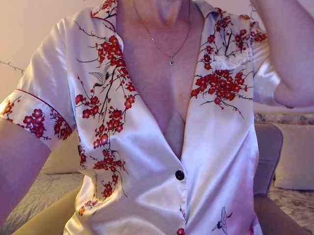 goodSnowQueen webcam