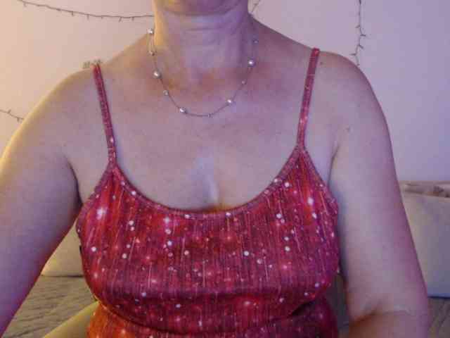 goodSnowQueen webcam