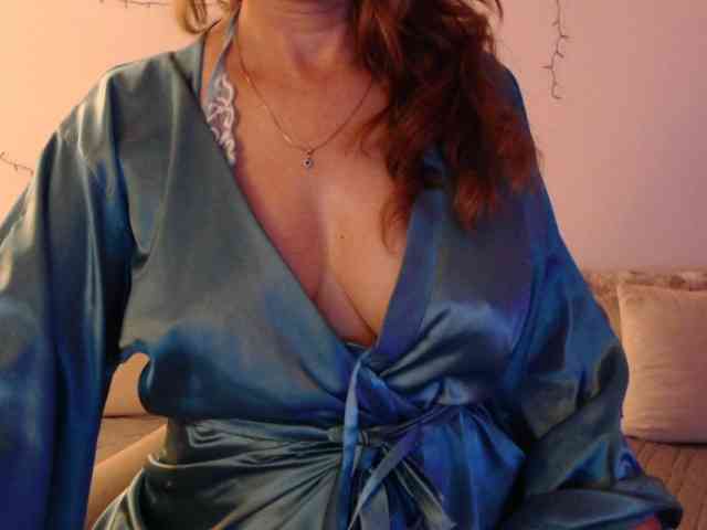 goodSnowQueen webcam