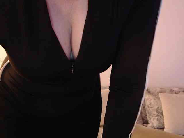 goodSnowQueen webcam
