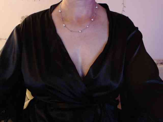goodSnowQueen webcam