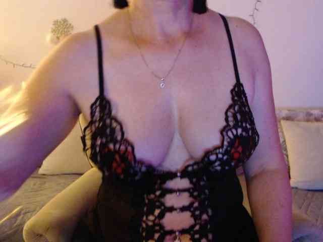 goodSnowQueen webcam