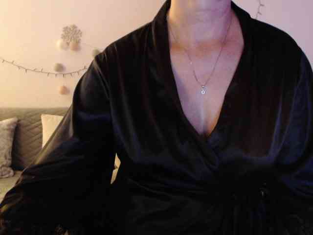 goodSnowQueen webcam
