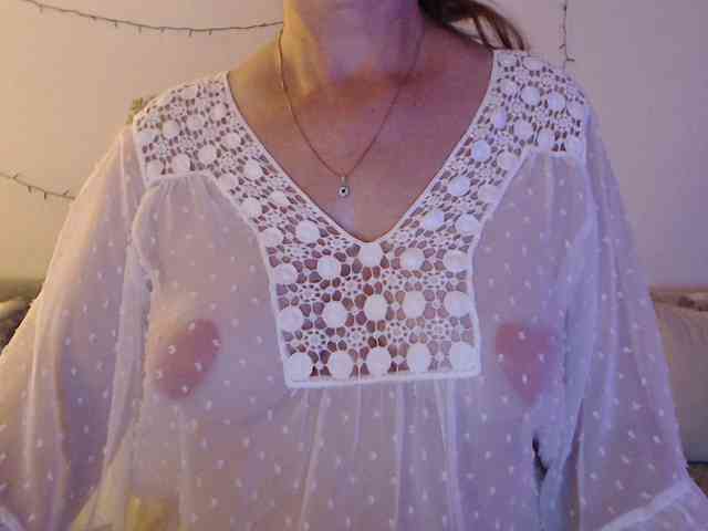 goodSnowQueen webcam