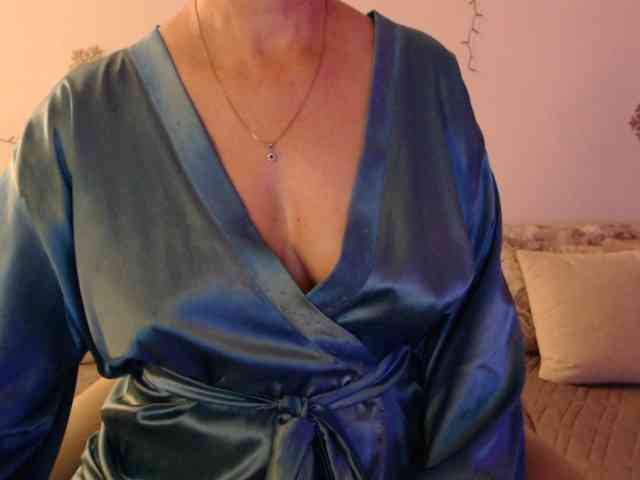 goodSnowQueen webcam