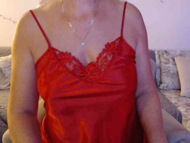 goodSnowQueen webcam