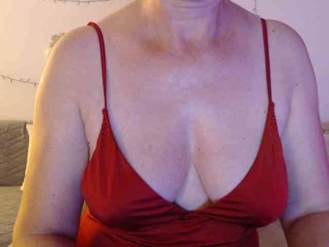 goodSnowQueen webcam