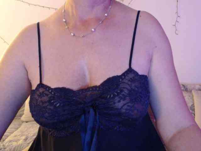 goodSnowQueen webcam