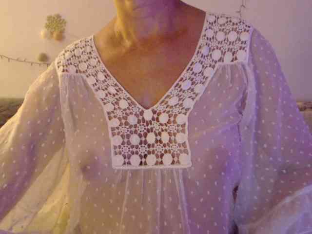 goodSnowQueen goodSnowQueen