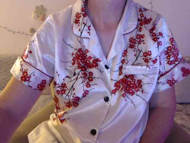 goodSnowQueen webcam