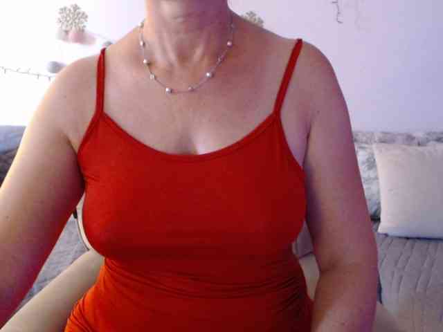 goodSnowQueen webcam