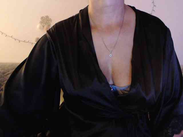 goodSnowQueen webcam