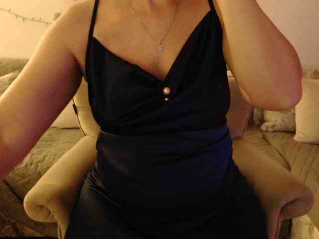 goodSnowQueen webcam