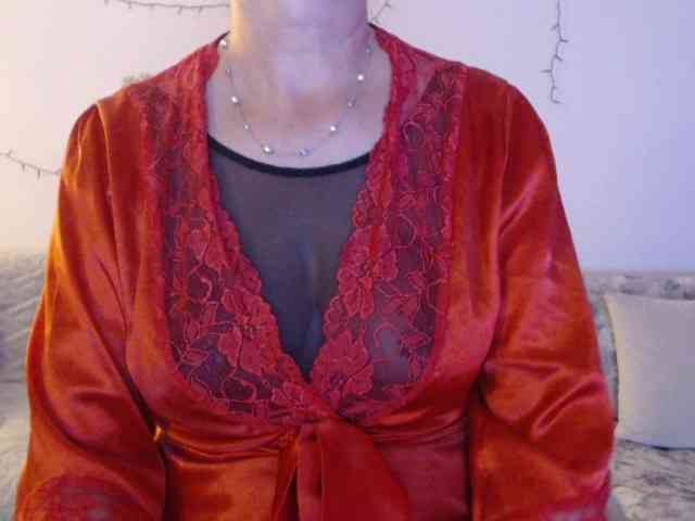 goodSnowQueen webcam