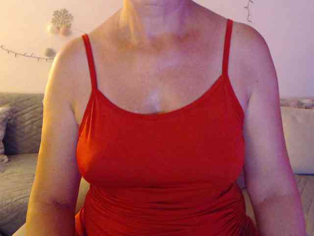 goodSnowQueen webcam