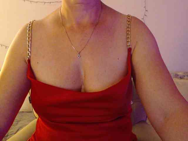 goodSnowQueen webcam