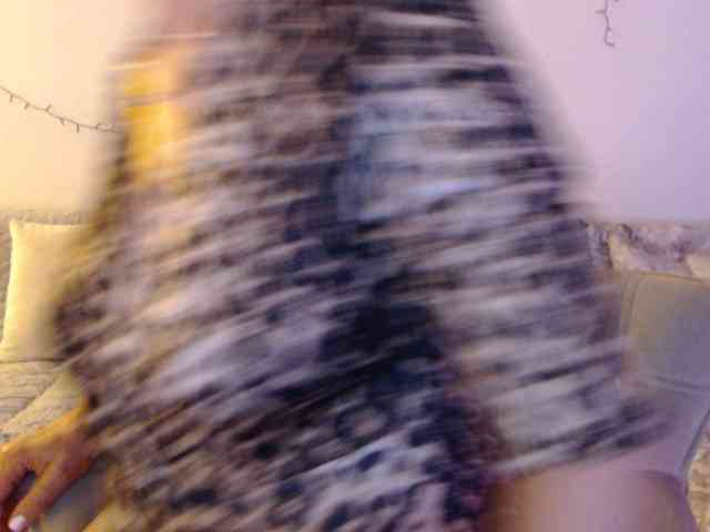 goodSnowQueen webcam