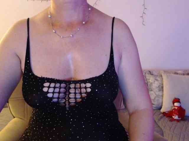 goodSnowQueen webcam