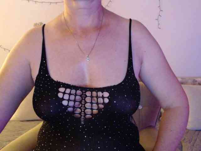goodSnowQueen webcam