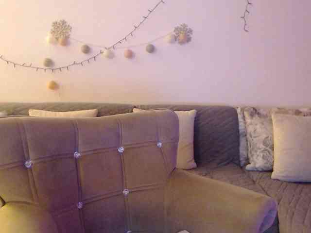 goodSnowQueen webcam
