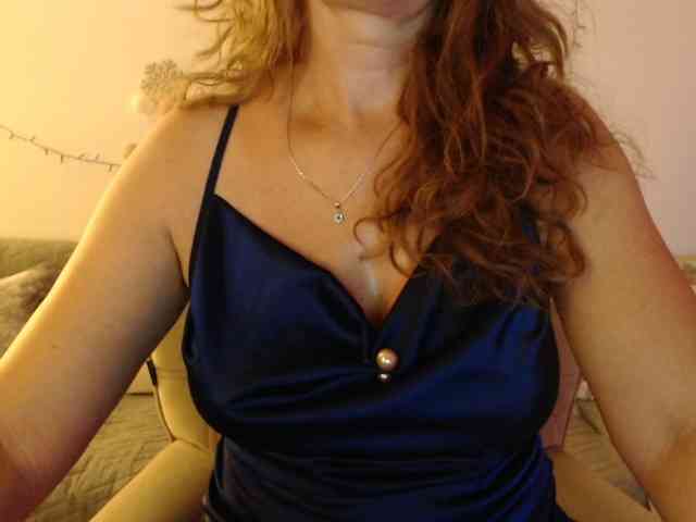 goodSnowQueen webcam