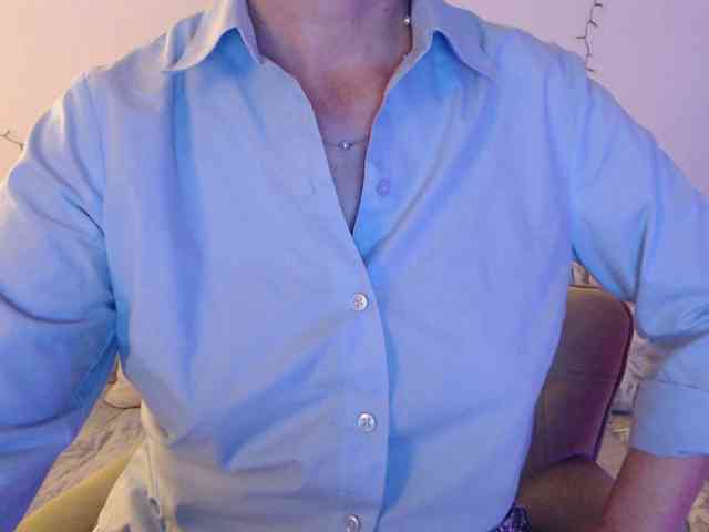goodSnowQueen webcam