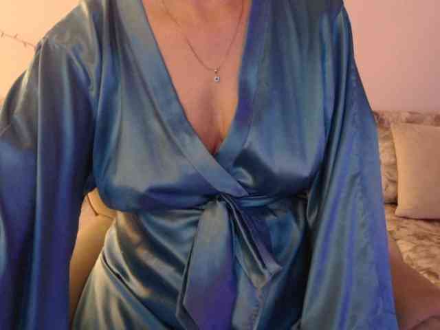 goodSnowQueen webcam