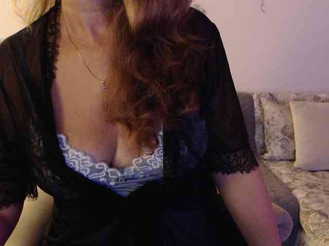 goodSnowQueen webcam
