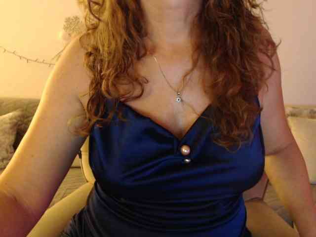 goodSnowQueen webcam
