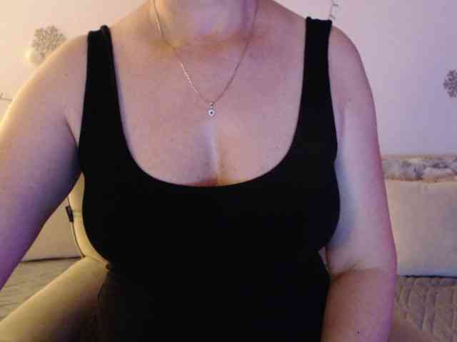 goodSnowQueen webcam