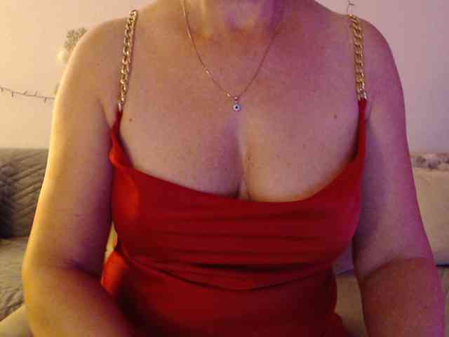 goodSnowQueen webcam