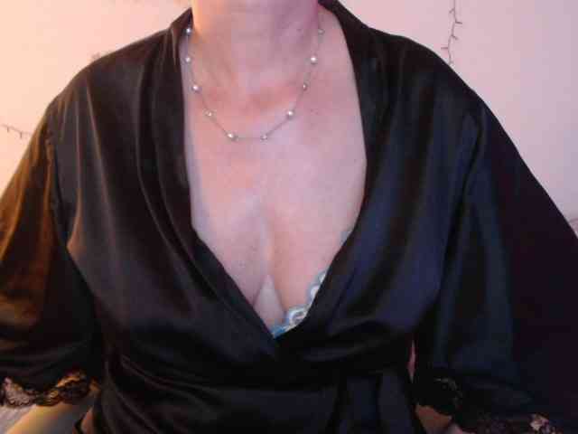 goodSnowQueen webcam