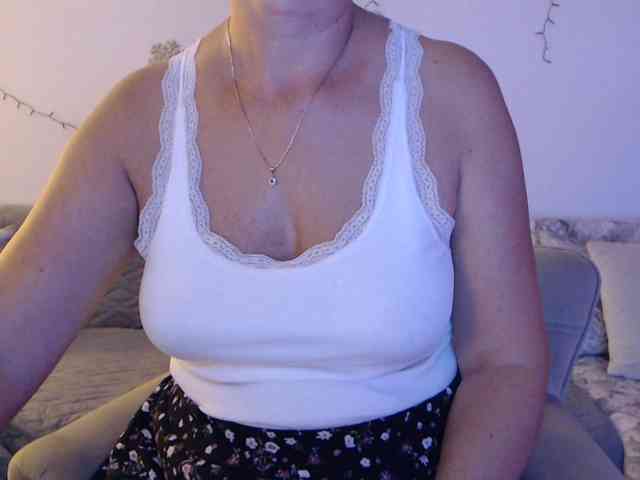 goodSnowQueen webcam