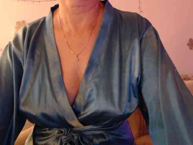 goodSnowQueen webcam