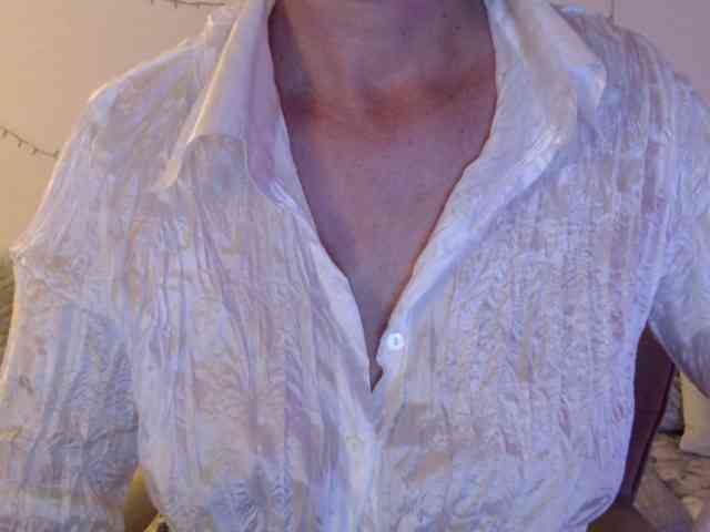 goodSnowQueen webcam