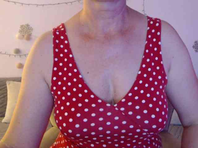 goodSnowQueen webcam