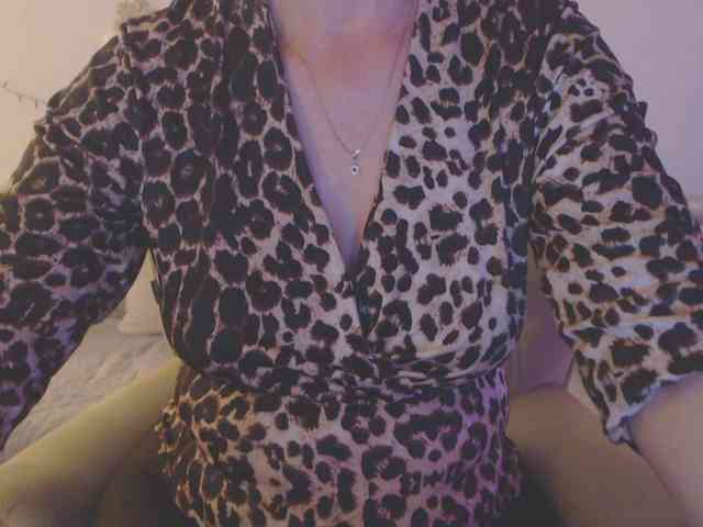 goodSnowQueen webcam